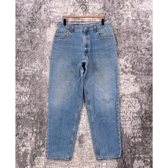 Vintage Levis Jeans 33 in x 30 in Mens Made USA 560 Loose Taper Denim